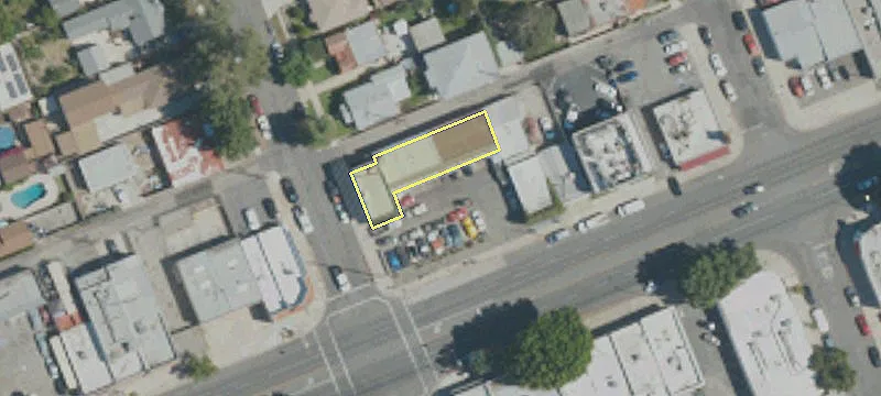 1221 Magnolia Blvd