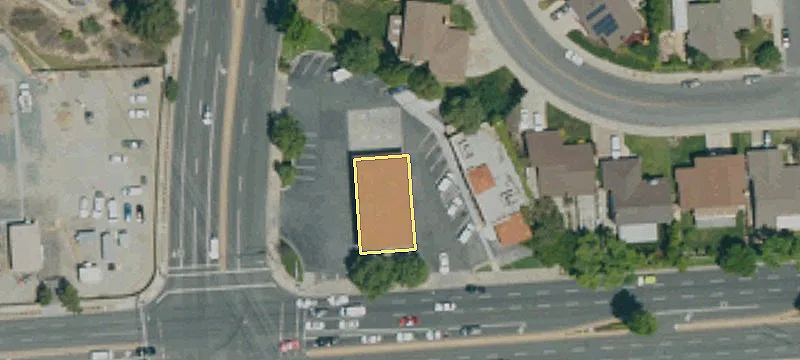 24137 Lyons Ave