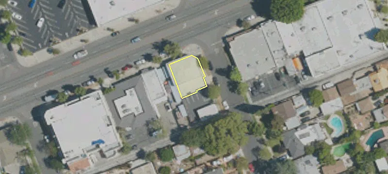 2700 Magnolia Blvd