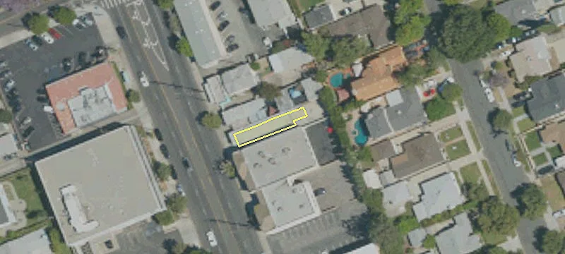 1130 Hollywood Way