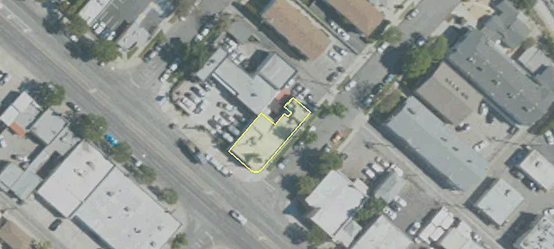 826 Victory Blvd