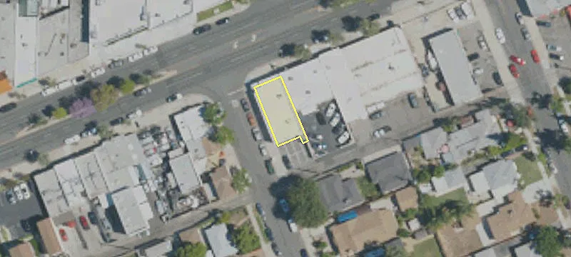 2122 Burbank Blvd