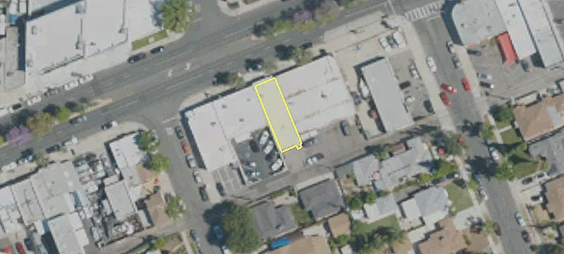 2114 Burbank Blvd