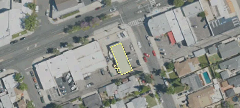 2100 Burbank Blvd