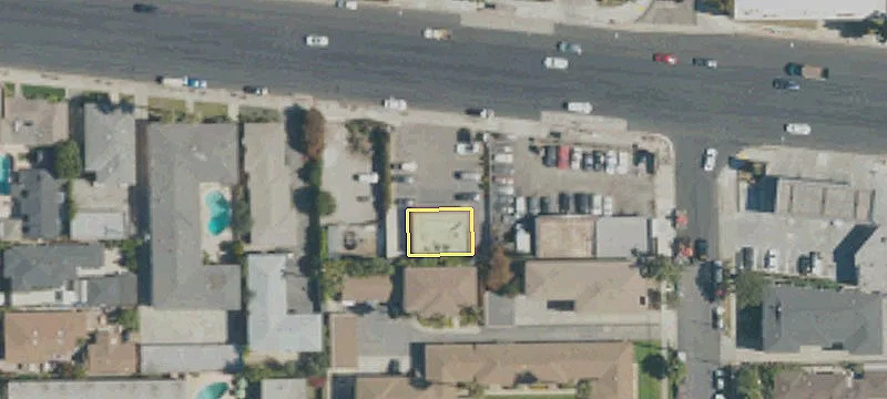 1315 Centinela Ave