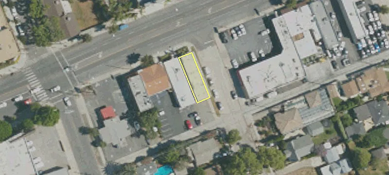 4400 Magnolia Blvd
