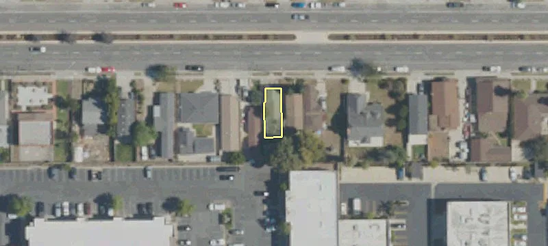 2222 Del Amo Blvd