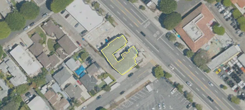 2452 Lincoln Blvd