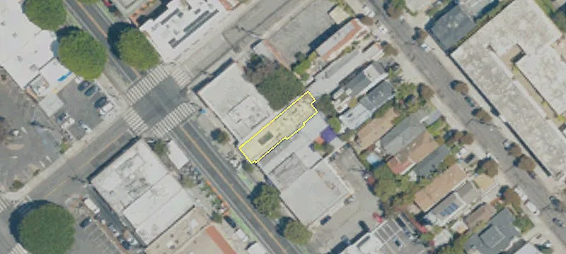2709 Main St