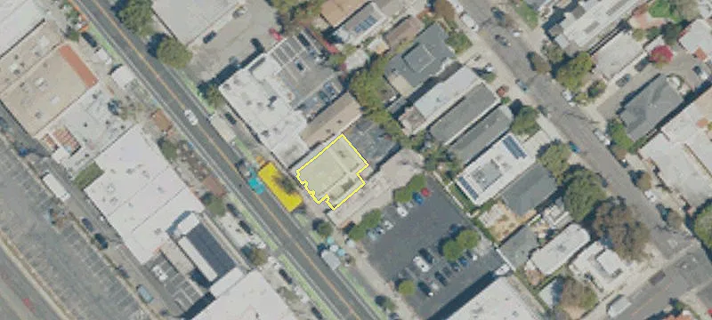 2803 Main St