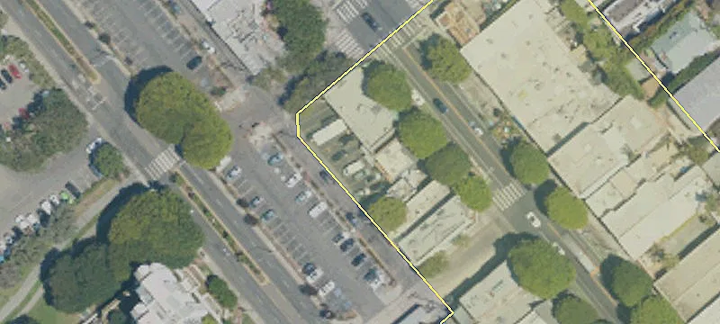 2908 Main St