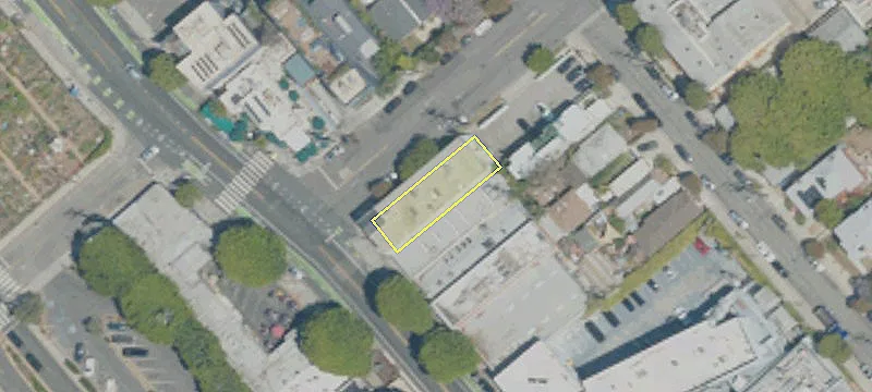 2401 Main St