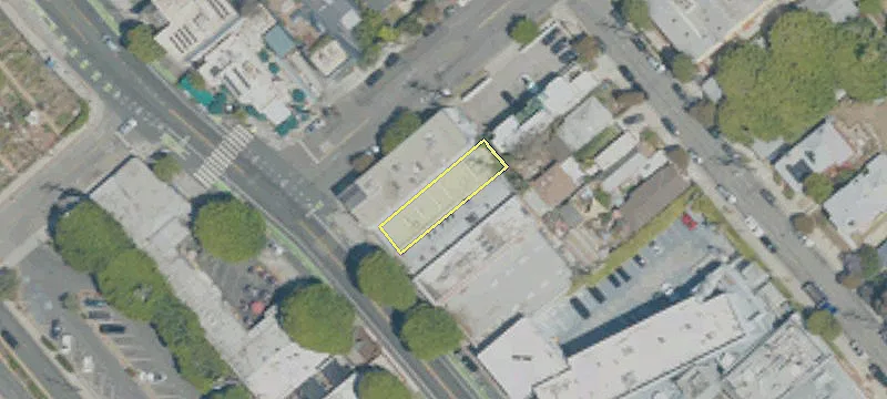 2403 Main St