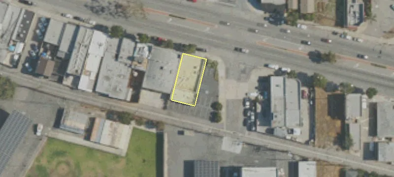 3301 Beverly Blvd