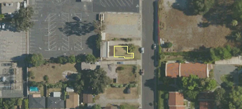 1225 Santo Domingo Ave