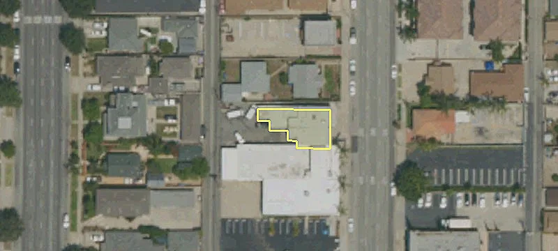 325 Azusa Ave