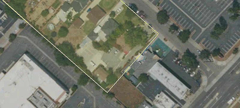 820 Service Ave