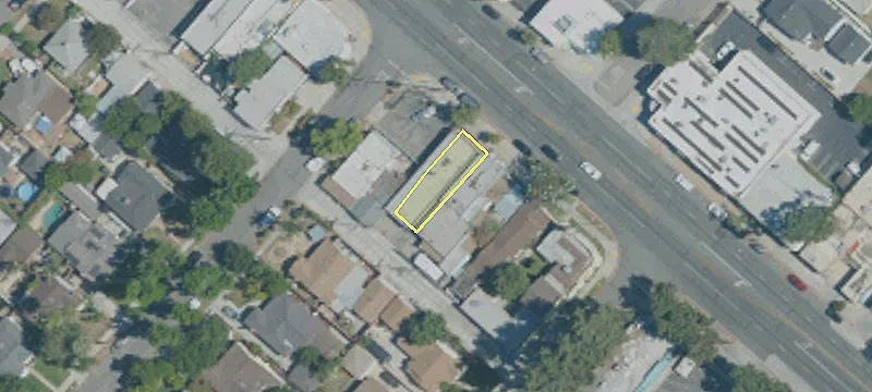 1732 Victory Blvd