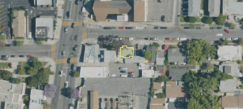 414 12th E Acacia Ave