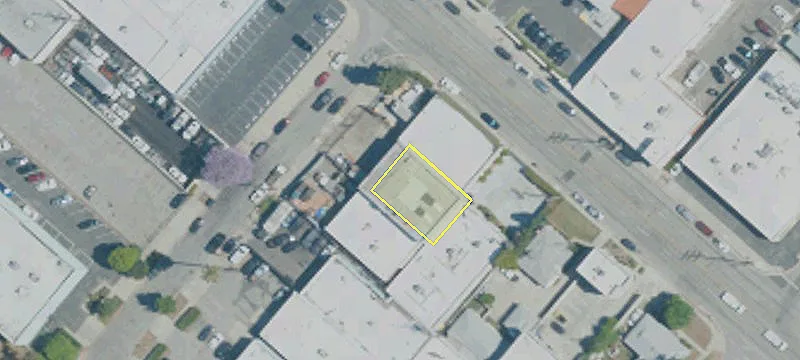 636 Irving Ave