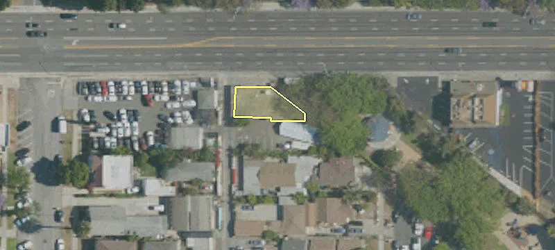 2200 Pacific Coast Hwy