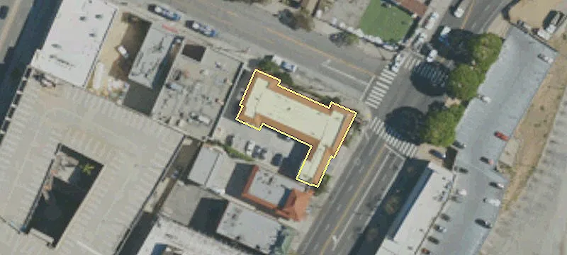 999 Broadway