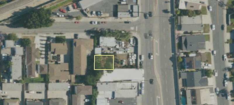 5229 Cherry Ave