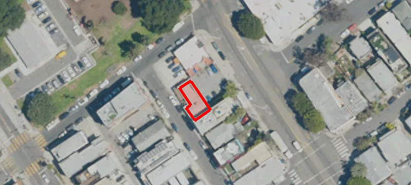 1305 Main St