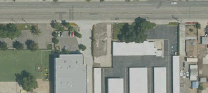 4621 Chino Ave