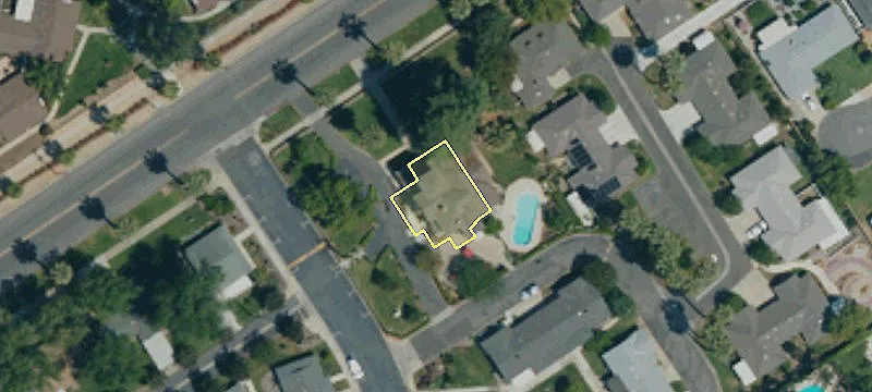 900 Salem Dr