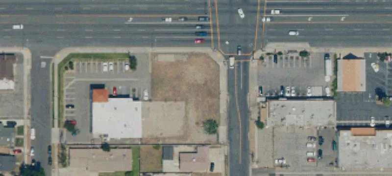 305 Foothill Blvd