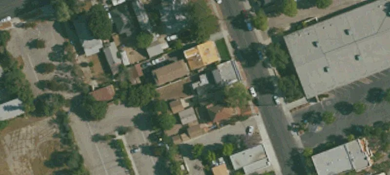 128 8th St
