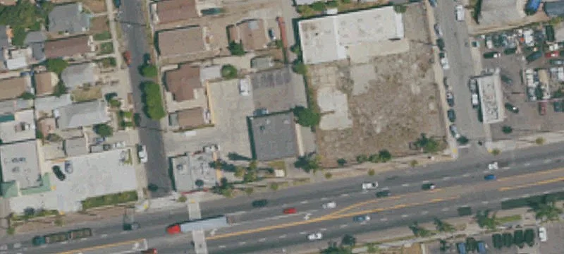 553 Ventura St