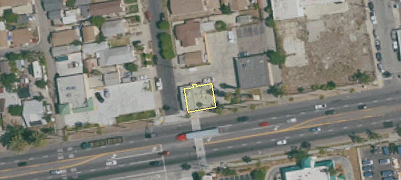 563 Ventura St
