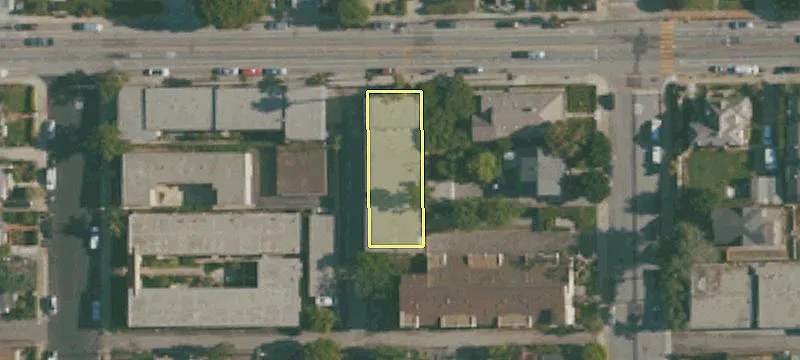 1050 Poli St