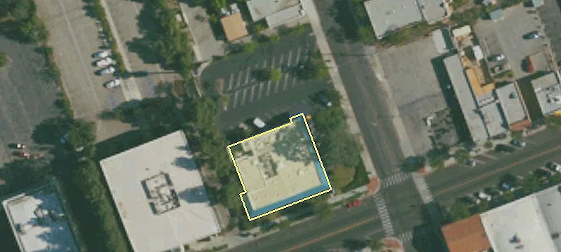 106 8th St