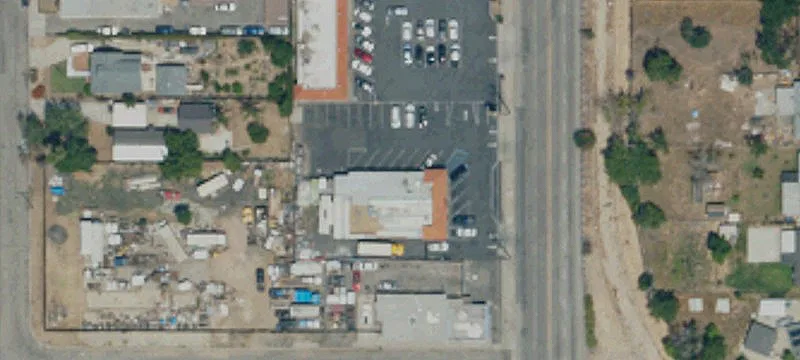 2950 Del Rosa Ave