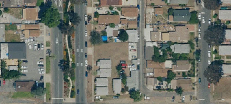 Riverside Ave
