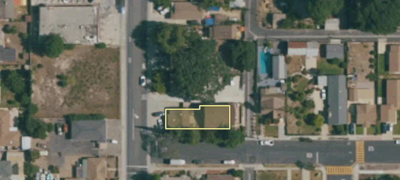 332 Moorpark Ave