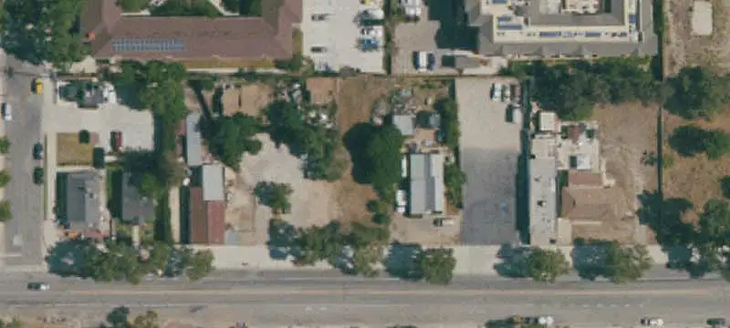 385 High St