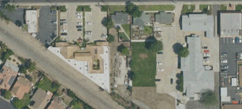 4415 Riverside Dr