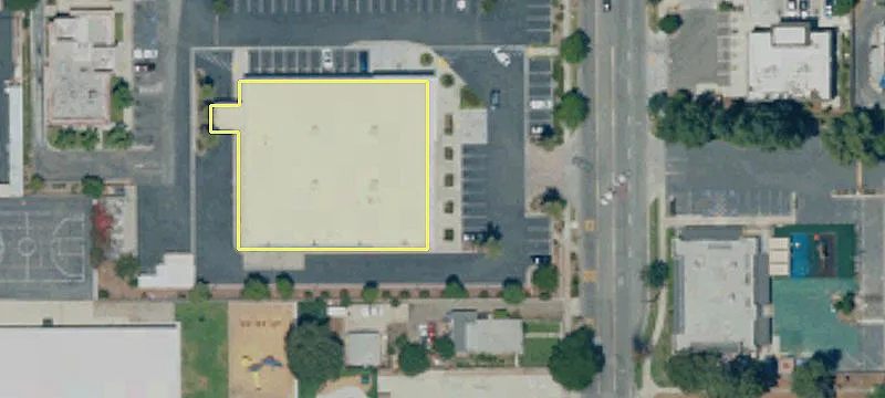 690 Foothill Blvd