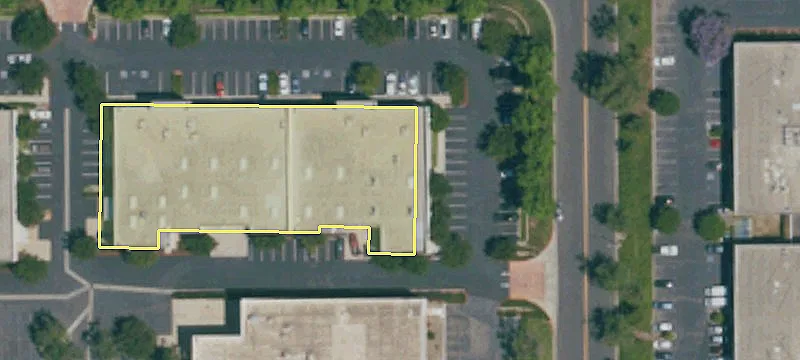 4790 Calle Carga
