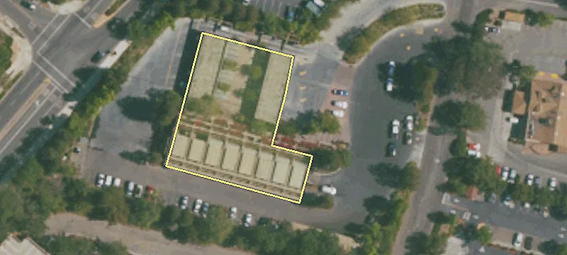 467 Moorpark Rd
