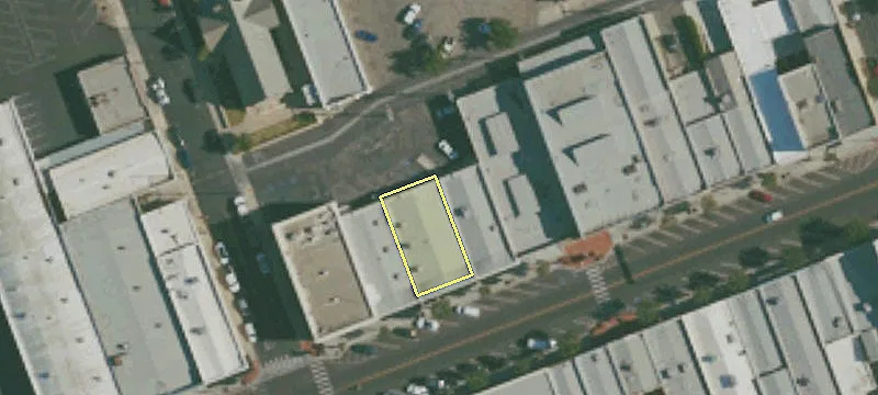 915 Main St