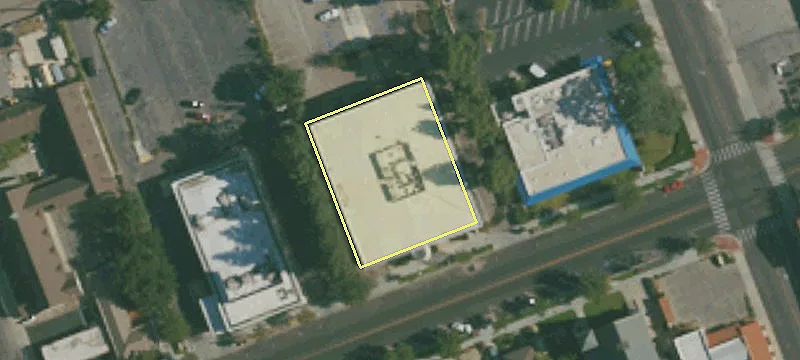 725 Main St