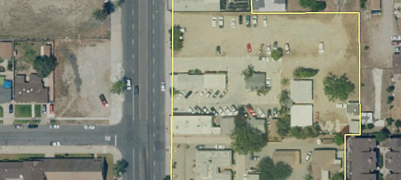 9087 Sierra Ave
