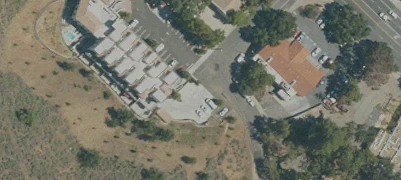 1710 1000th Oaks Blvd