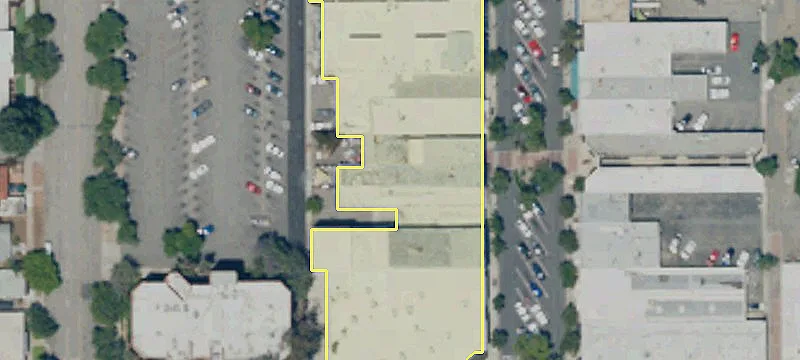 247 2nd Ave