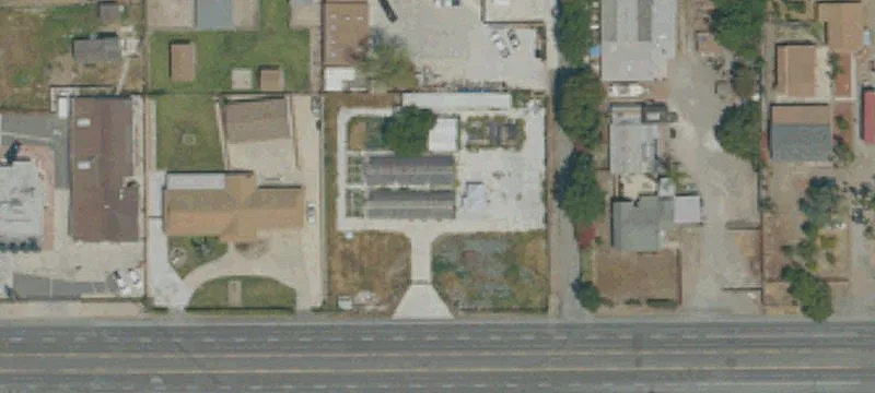 3786 Riverside Dr